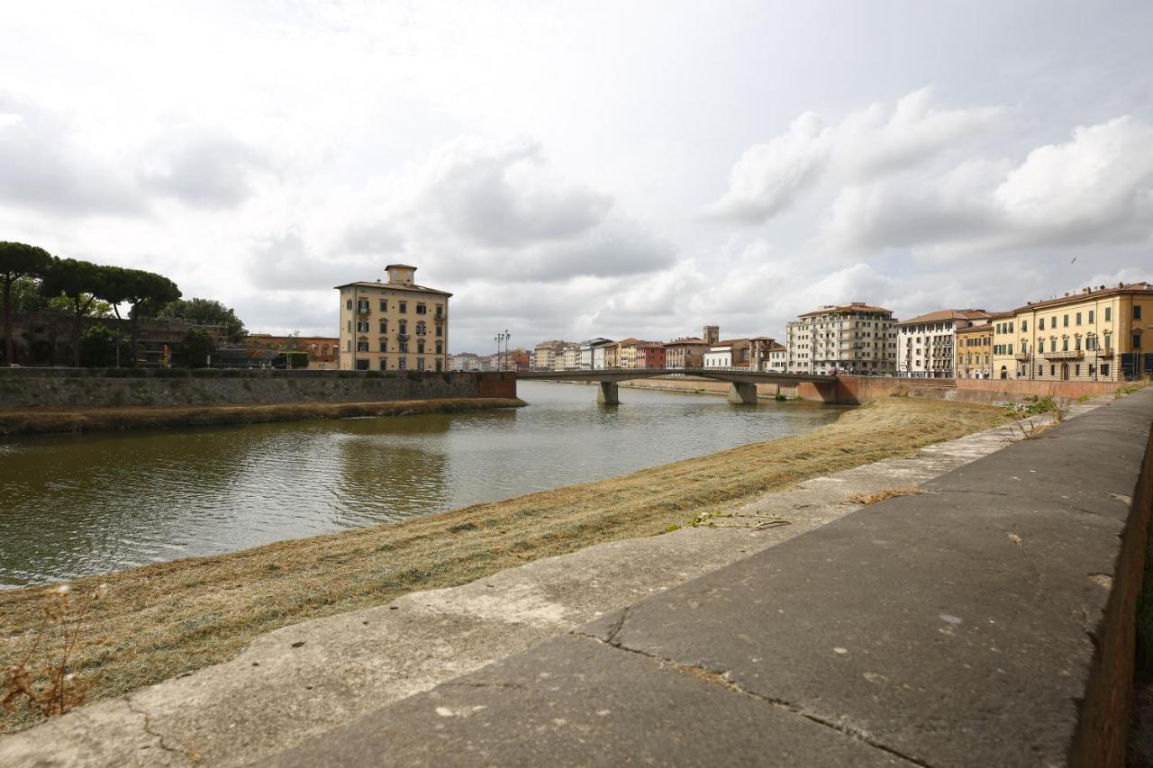Lungarno Buozzi 7 Apartments Pisa Bagian luar foto