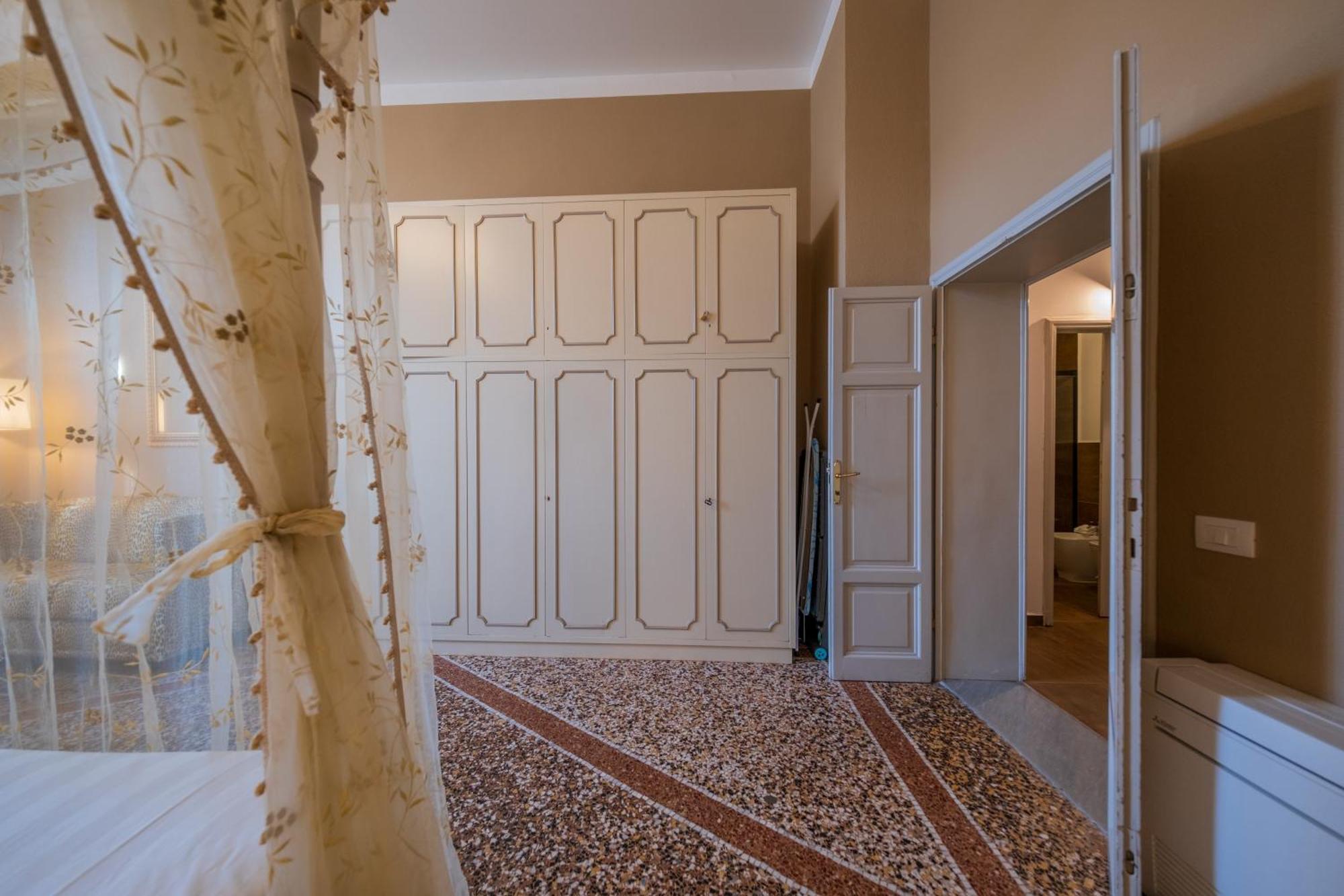 Lungarno Buozzi 7 Apartments Pisa Bagian luar foto