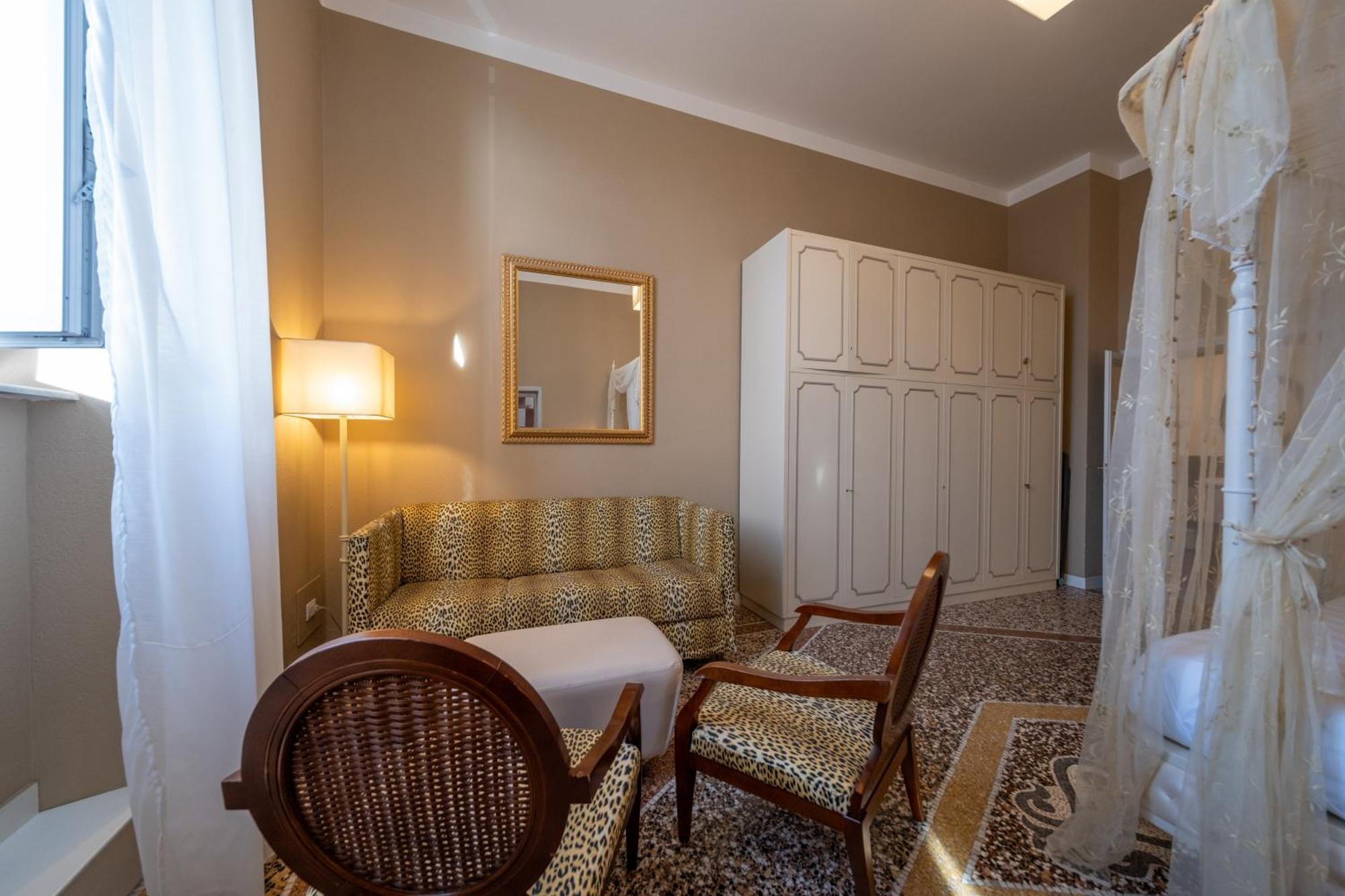 Lungarno Buozzi 7 Apartments Pisa Bagian luar foto