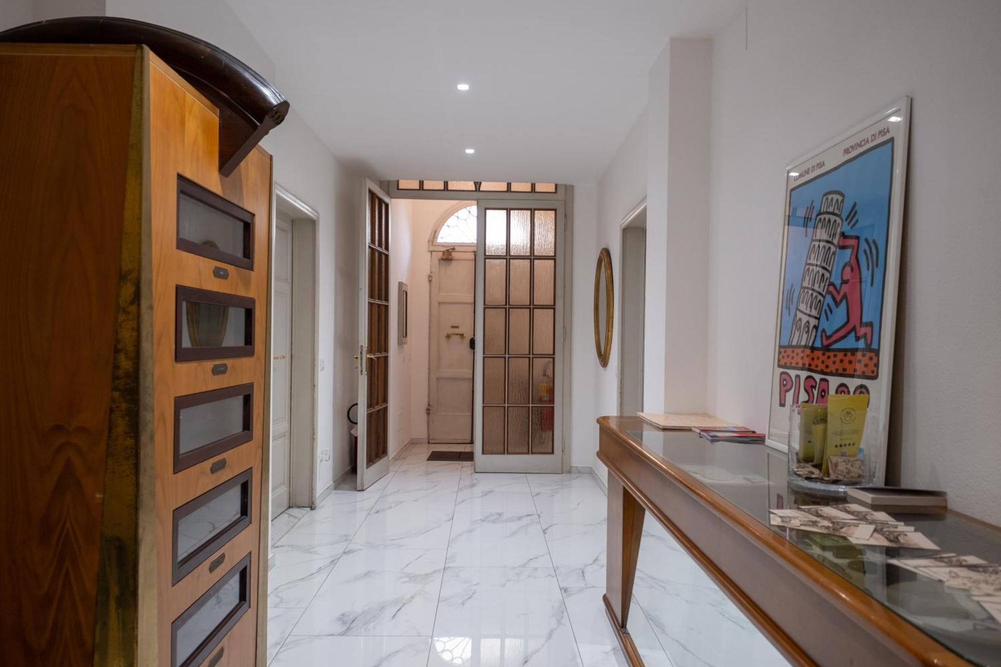 Lungarno Buozzi 7 Apartments Pisa Bagian luar foto