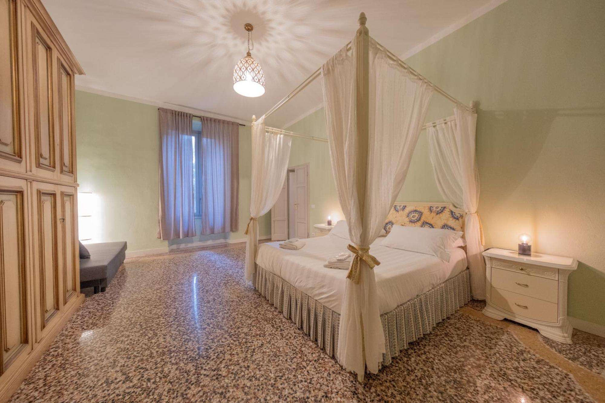 Lungarno Buozzi 7 Apartments Pisa Bagian luar foto