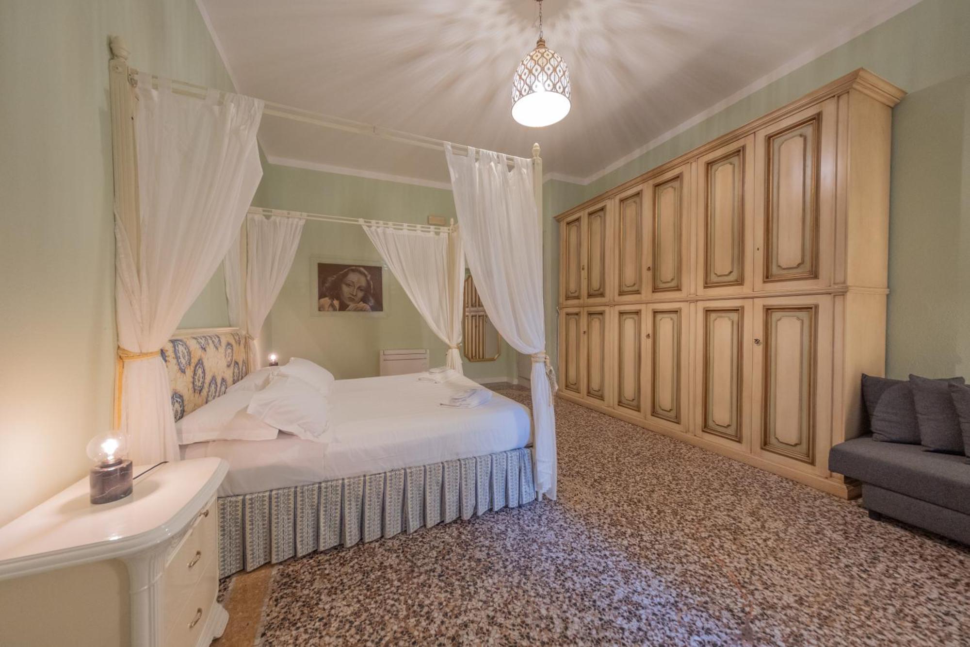 Lungarno Buozzi 7 Apartments Pisa Bagian luar foto